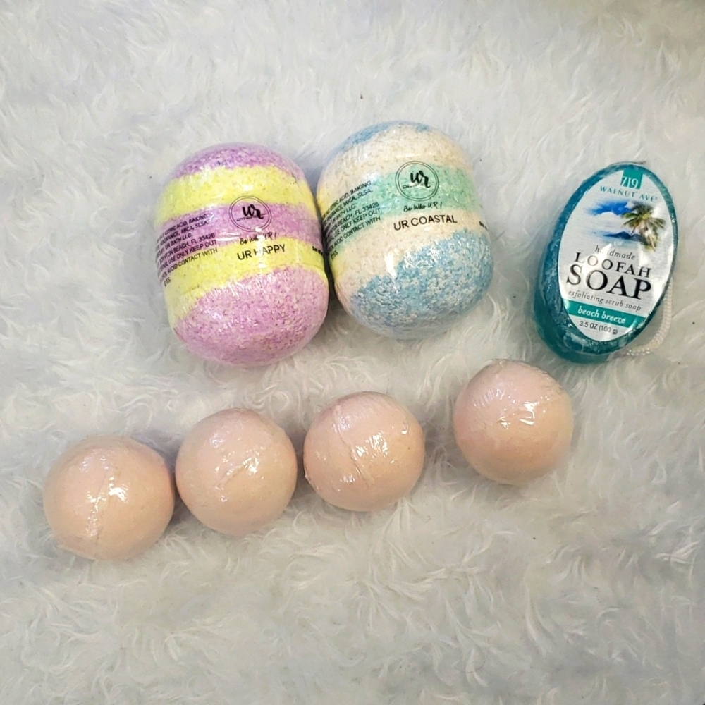 7 Piece Bath Bombs Bath & Body Bundle - Picture 2 of 6